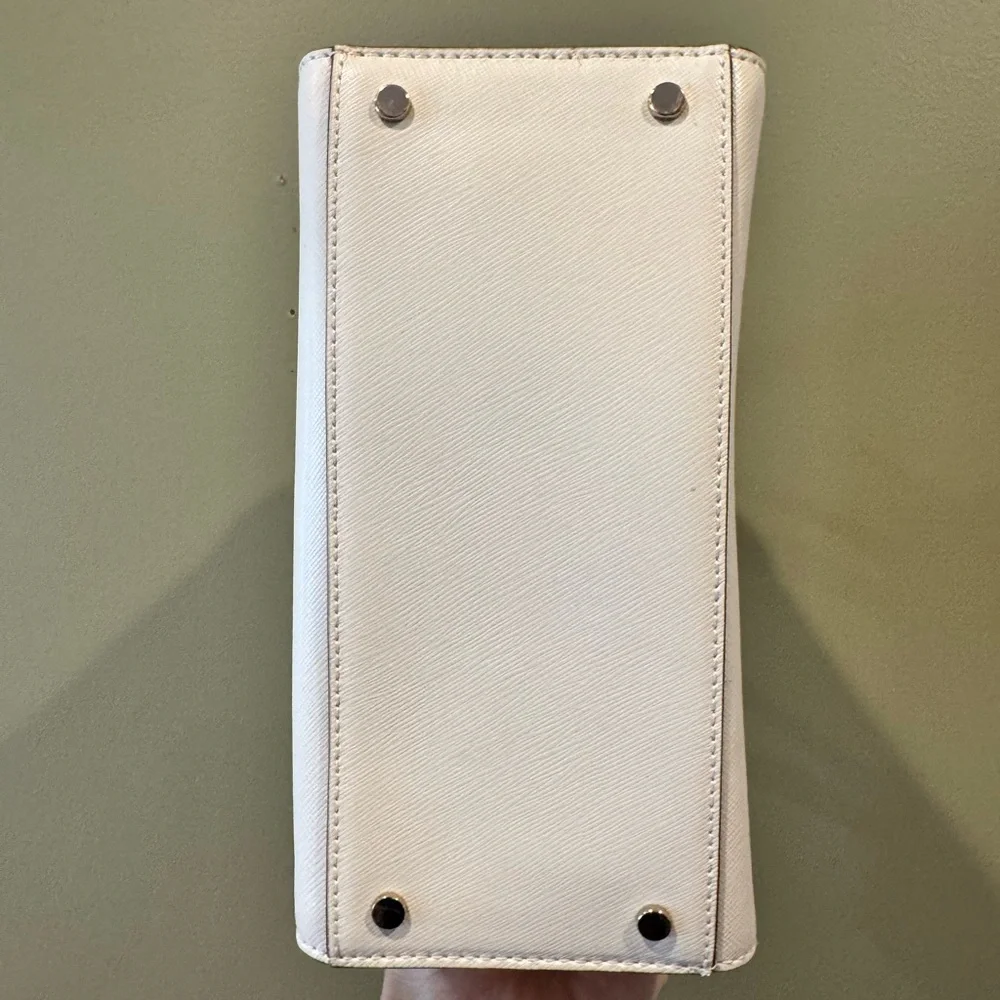 Kate Spade Vintage White Handbag - Picture 8 of 9